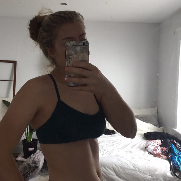 Cutest JOLYN top!! - Picture 4 of 5